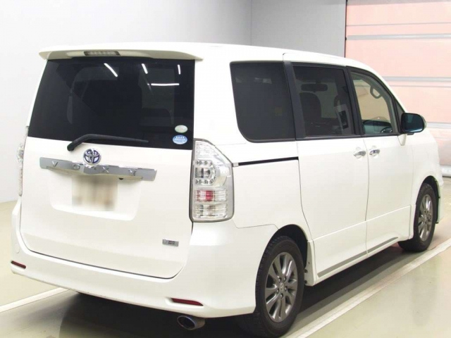 2012 Toyota Voxy